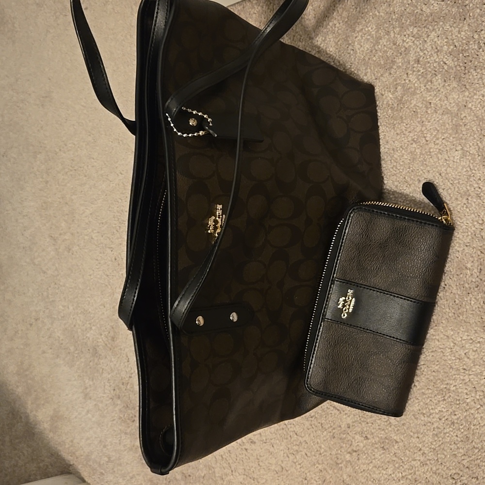 Dark brown leather Coach Zip Tote and wallet No Bundle